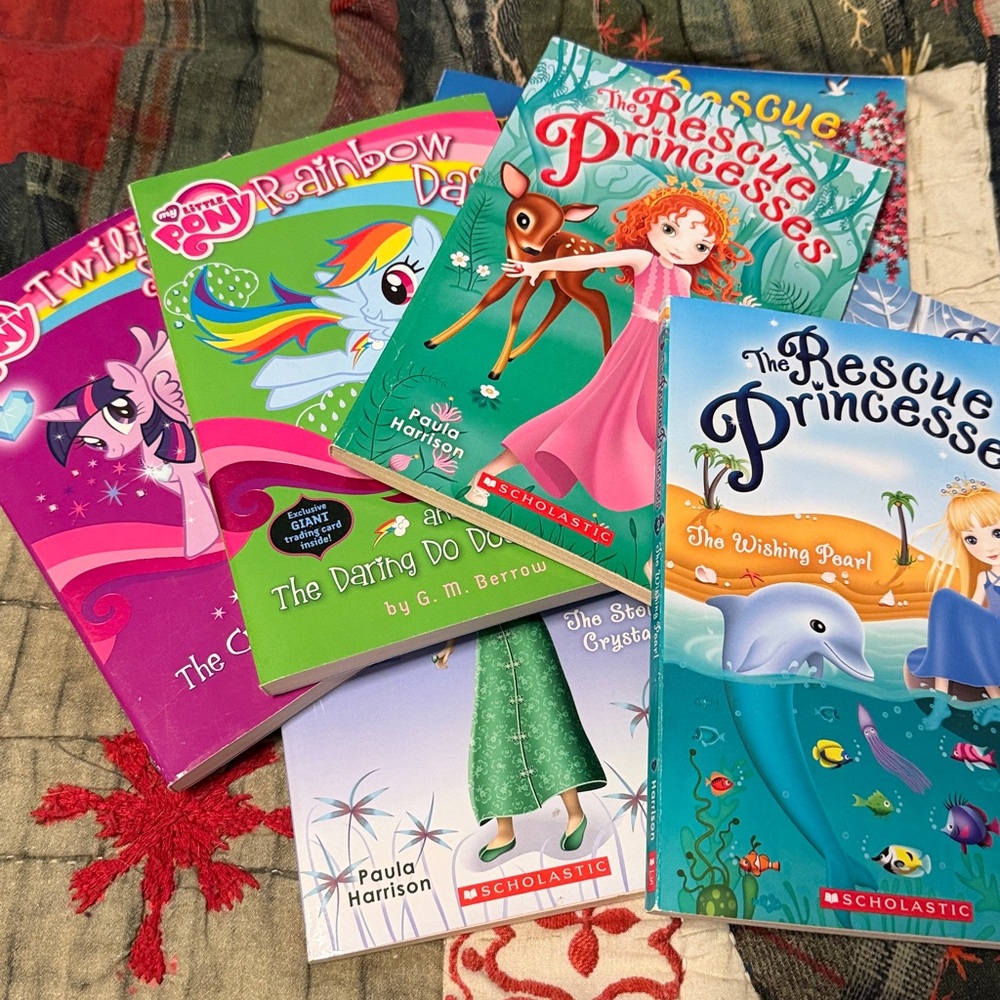 The Rescue Princesses & My Little Pony Kids Book Bundle - Colorful Collection - Picture 3 of 3